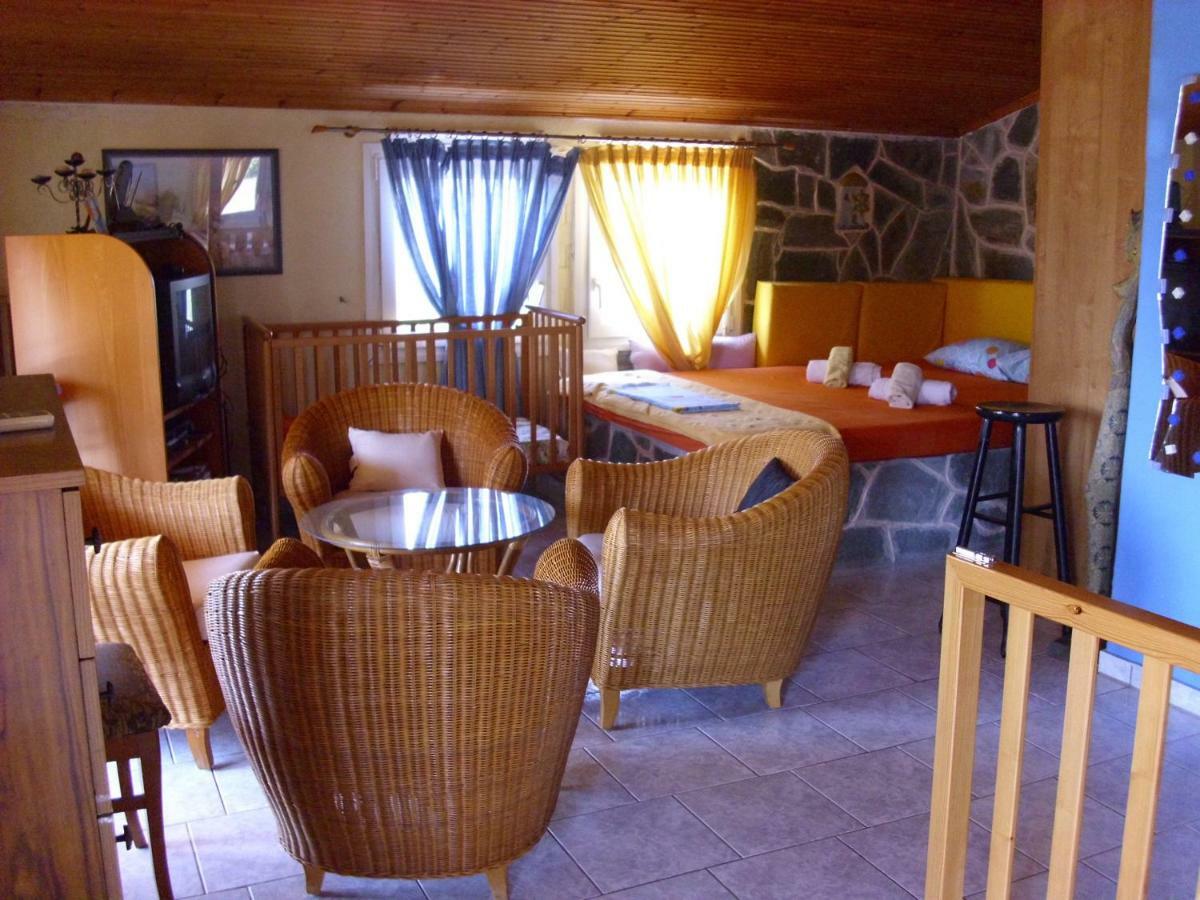 Villa Julia Nea Plagia Exteriér fotografie